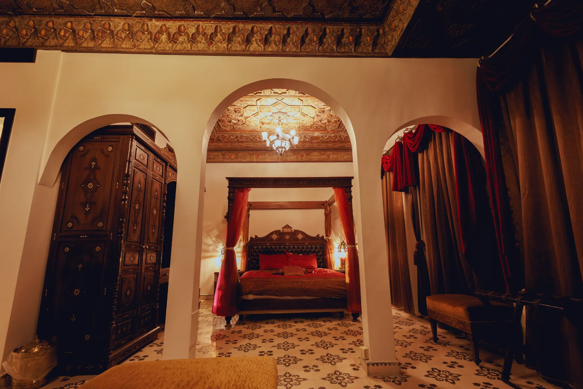 Ajinor Hotel